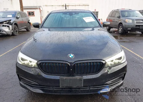 2018 BMW 530E xDrive Iperformance z USA, uszkodzony, nr VIN WBAJB1C5XJB083712